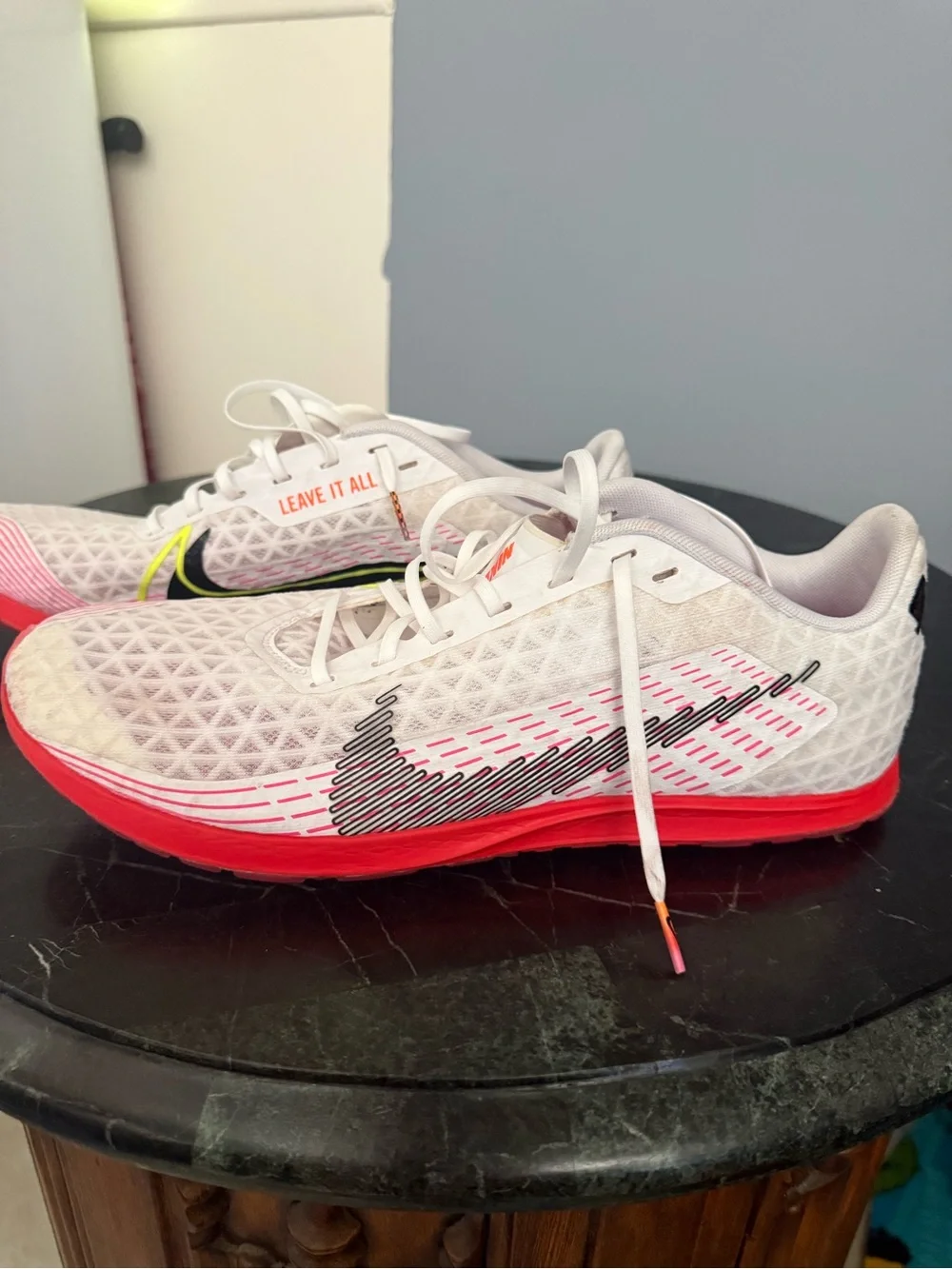 Nike Men Low Top Lace Up Athletic Sneaker White/Red/Black/Yellow Geometric